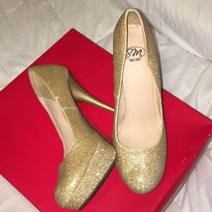 Gold glittered high heels